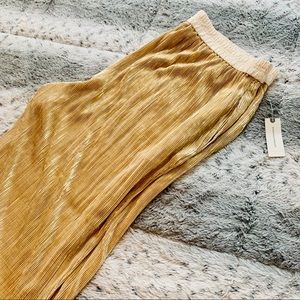 NWT Gold Anthropologie XL Capri Pants